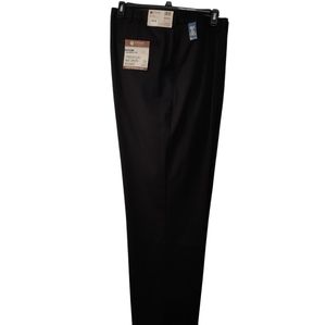 HAGGAR black dress pants "Classic Fit Premium No Iron Khaki" Office Size 52. NWT